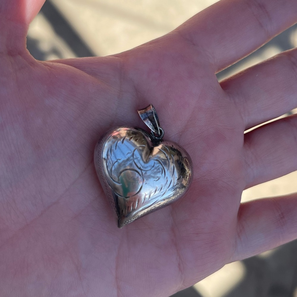 925 Sterling Silver Vintage Etched Hollow Heart Pendant 925